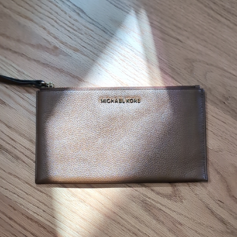 NWOT Michael Kors Tan Leather Wristlet